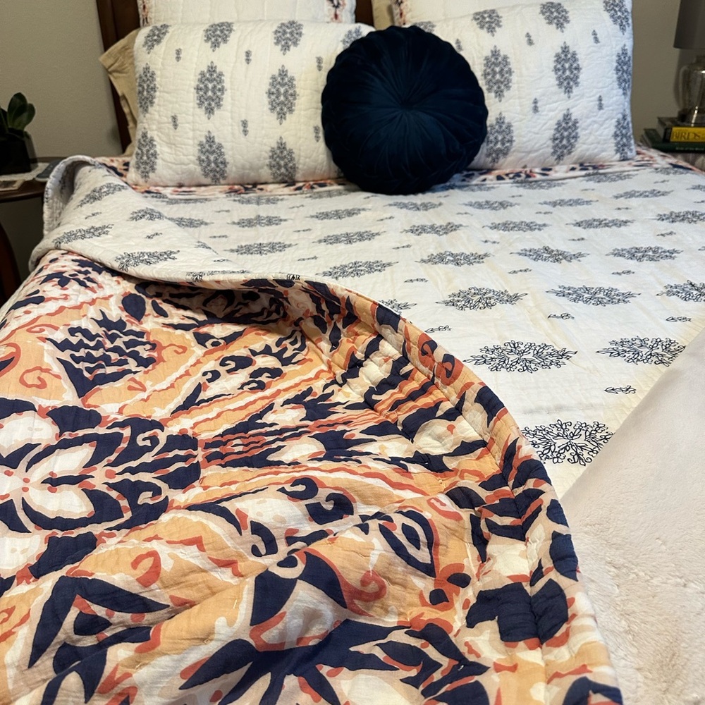 Anthropologie Blue and White Floral Quilt Set - Picture 2 of 2